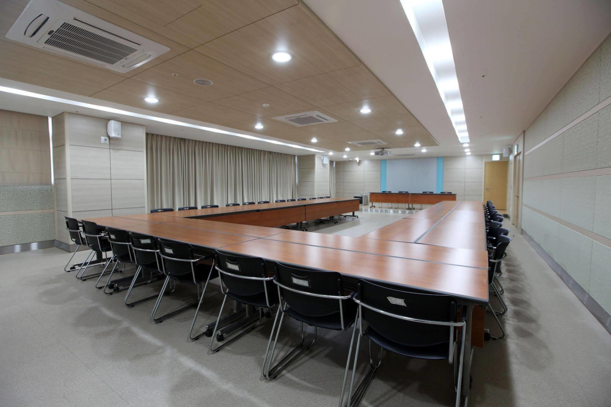 Stellar Marina Hotel Siheung Exterior photo